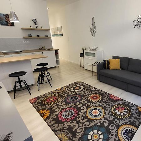 Ella Apartment Будапеща Екстериор снимка