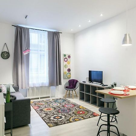 Ella Apartment Будапеща Екстериор снимка