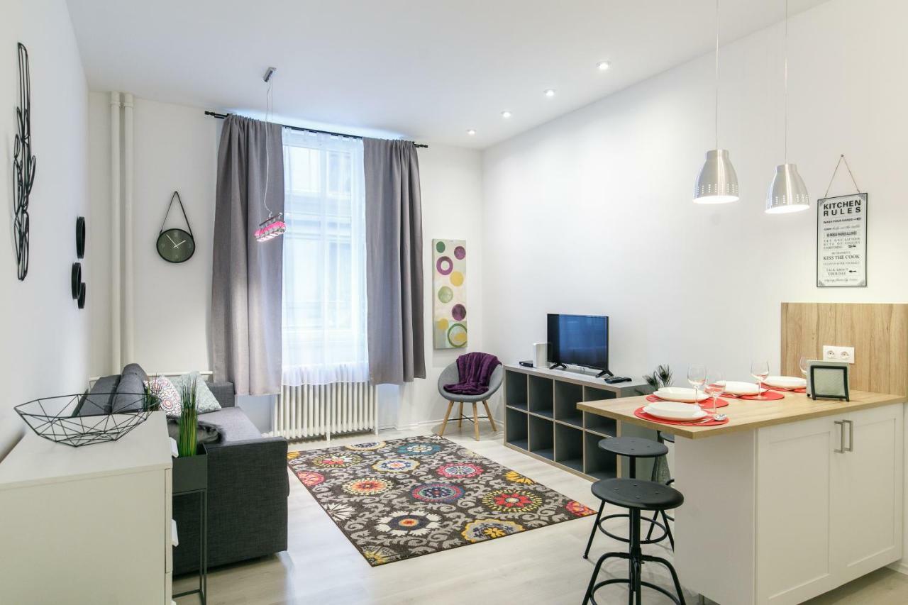 Ella Apartment Будапеща Екстериор снимка