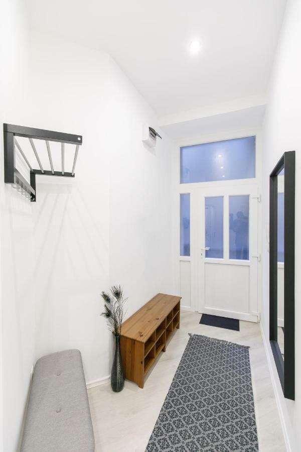 Ella Apartment Будапеща Екстериор снимка